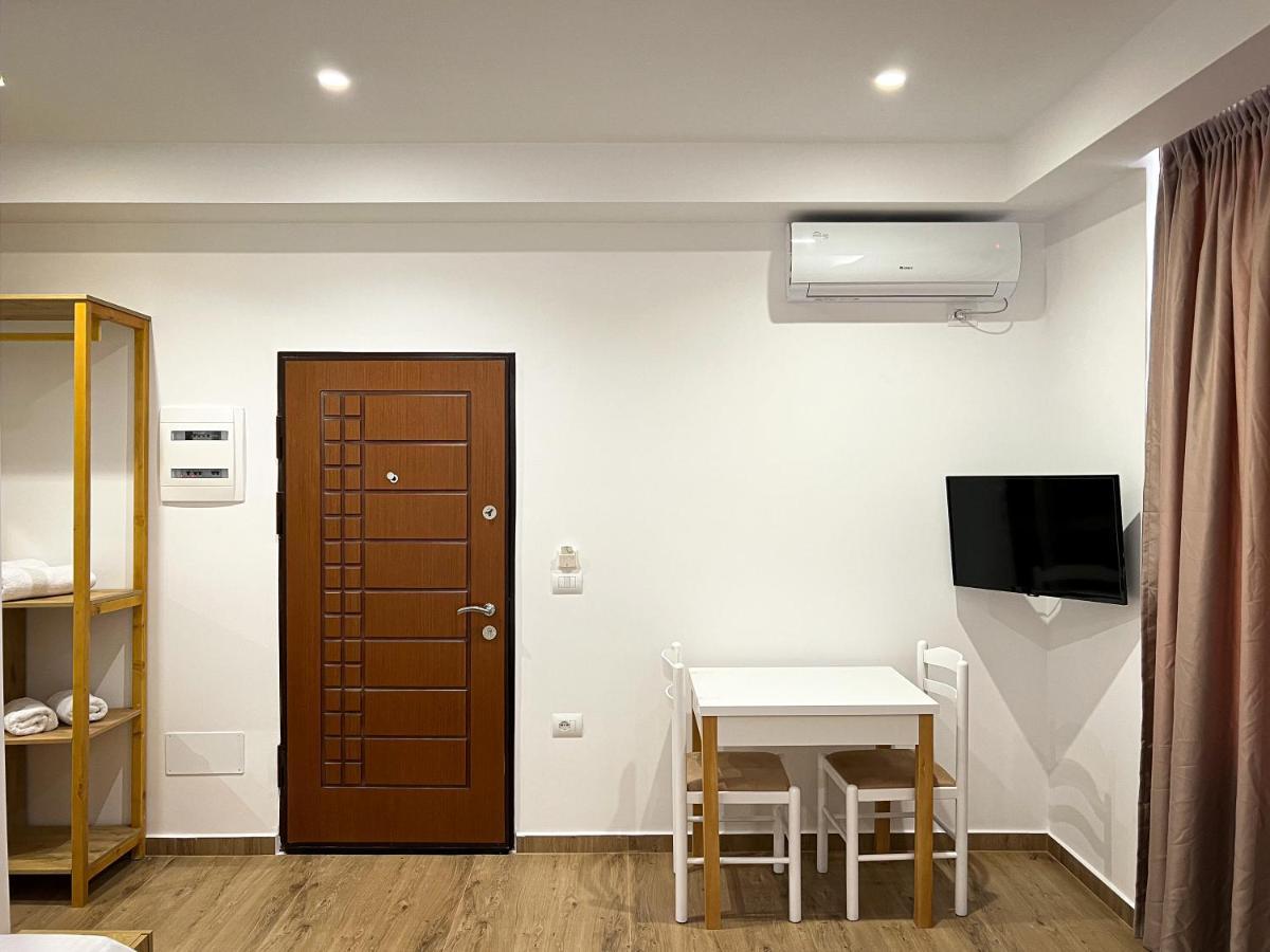 Klea B Apartments Саранда Екстер'єр фото