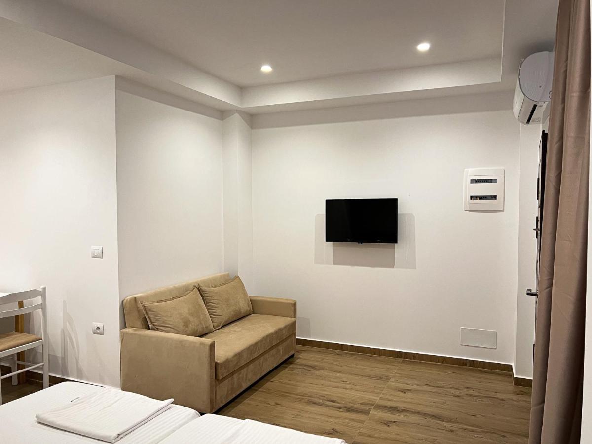 Klea B Apartments Саранда Екстер'єр фото