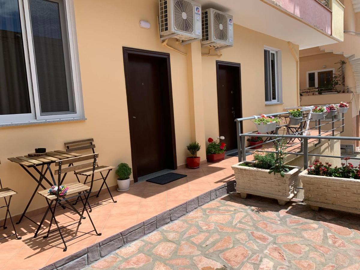 Klea B Apartments Саранда Екстер'єр фото